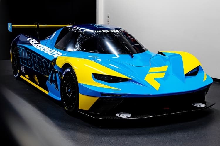 Der KTM X-Bow GTX in den Farben von Felbermayr