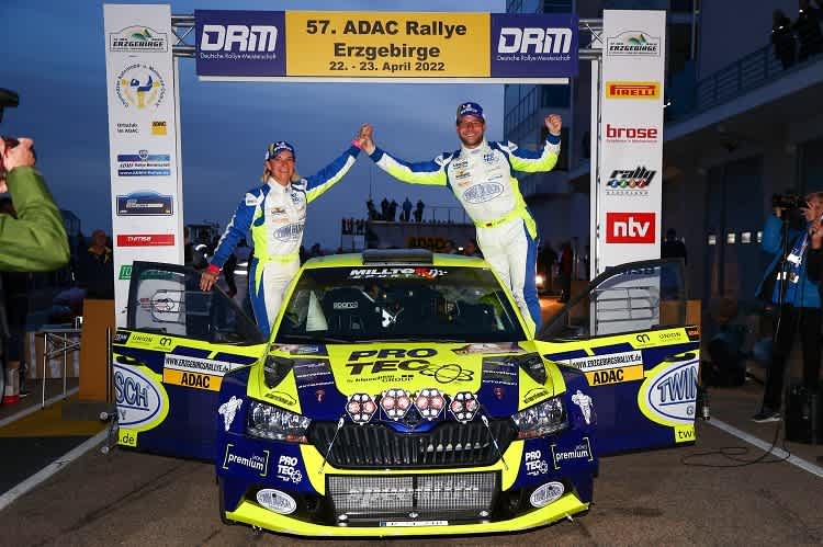 Auftaktsieger Katrin Becker-Brugger und Philip Geipel