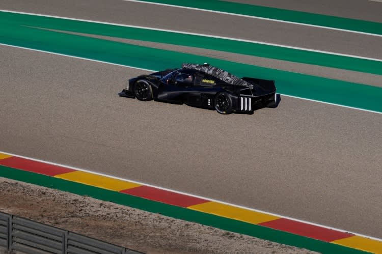 Der Peugeot 9X8 im MotorLand Aragon