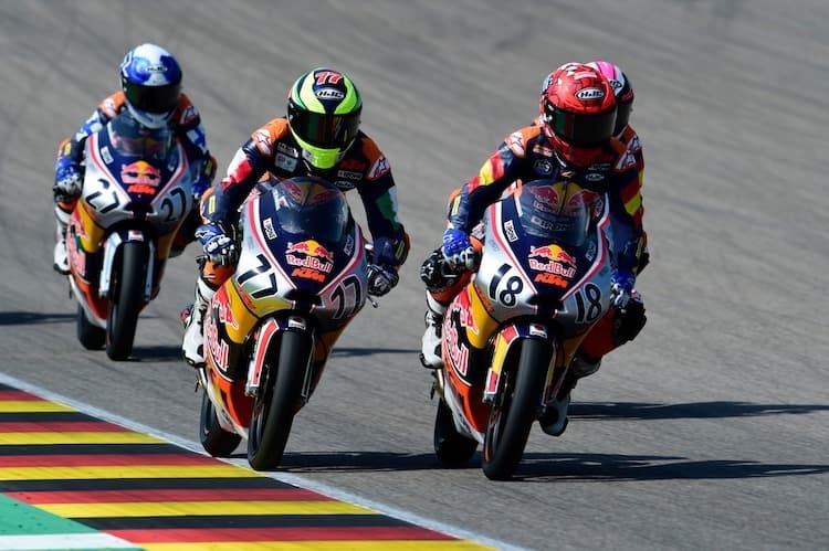 Angel Piqueras gewinnt Lauf 2 auf dem Sachsenring