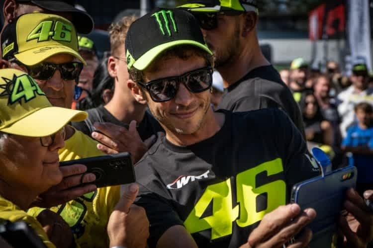 Valentino Rossi ist auch auf dem Hockenheimring bei den Fans beliebt