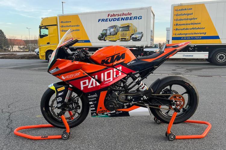 Die Freudenberg-KTM erstrahlt im neuen Design