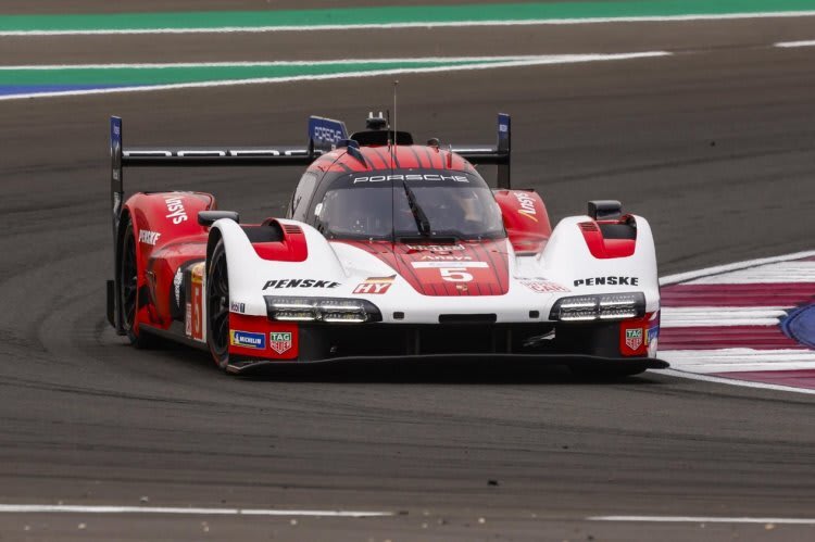 Ein Porsche 963 aus der WEC