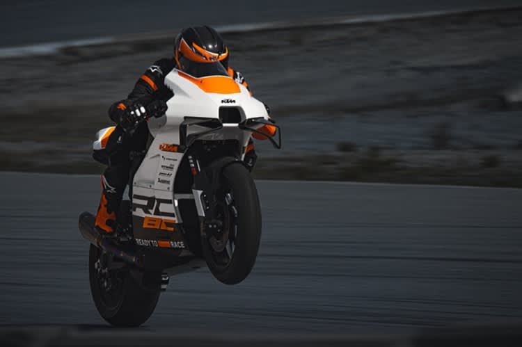 KTM RC 8C: Nur für die Rennstrecke, ohne Firlefanz für den Strassenverkehr