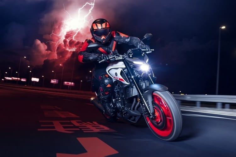 Yamaha MT-03: Böser Blick und verbesserte Ergonomie