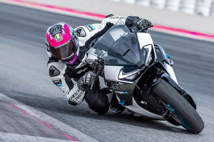 CFMOTO 675SR-R: Moto2-Rennen für die Strasse - zumindest beinahe