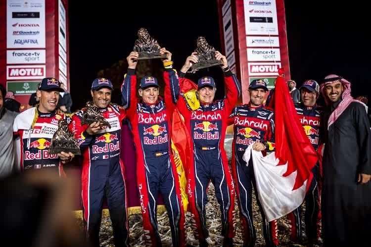 Das Siegerpodium der 47. Rallye Dakar