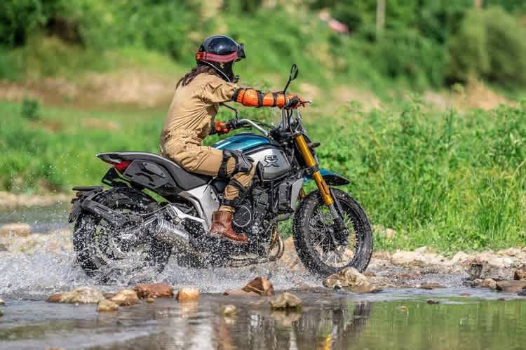 CF Moto 700CL-X ADV: Der Scrambler aus China scheint fertig entwickelt