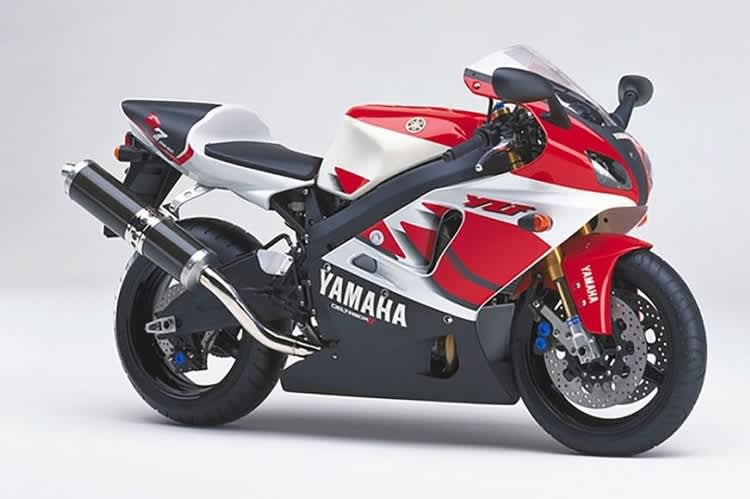Yamaha YZF-R7: Rare Rennmaschine mit Strassenzulassung und damals exotischen Leichtbauteilen wie fünf Titanventile pro Zylinder