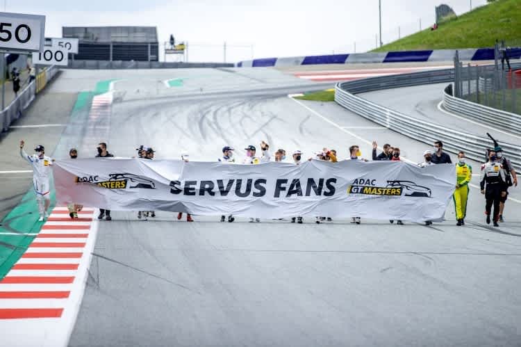  Die Fahrer des ADAC GT Masters begrüßten die Fans auf dem Red Bull Ring