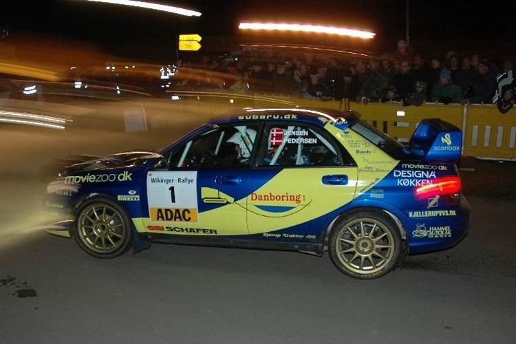 Rallye-Action unter Flutlich in Lottdorf