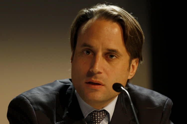 Adam Parr will Schulden tilgen.