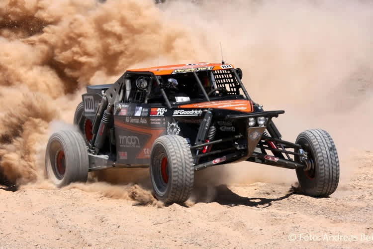 Initiator Armin Schwarz im Buggy