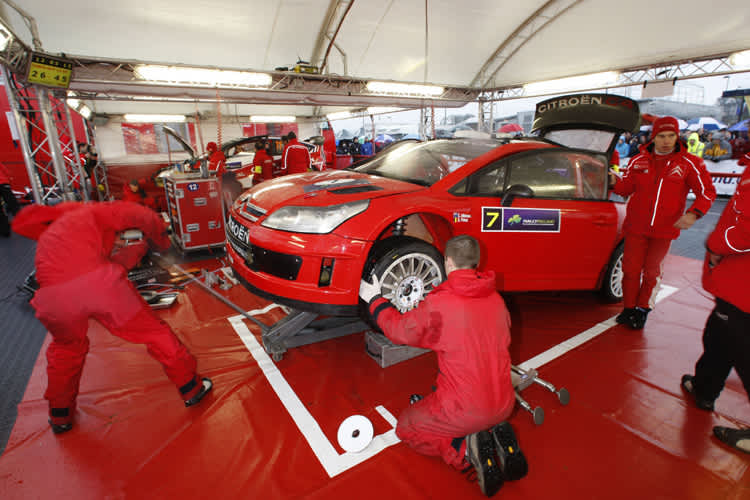 Novikov übernimmt in Citroën C4 das Steuer von Atkinson