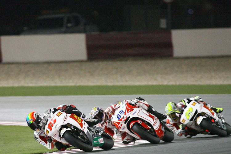 Auch in der Startaufstellung ist Elias(24) hinter De Angelis(15)