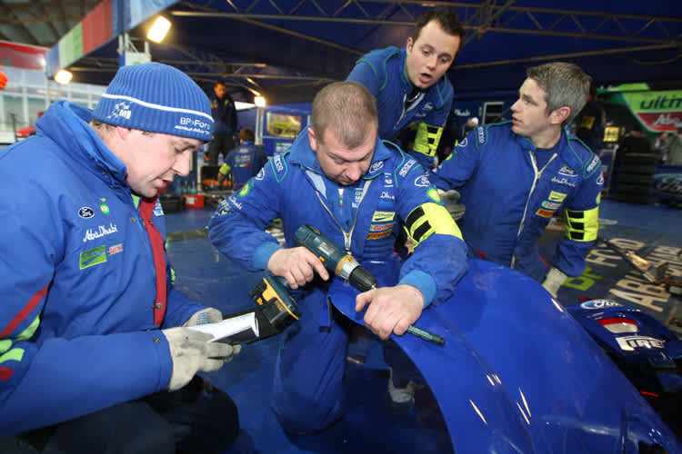 Hirvonen ist kein Freund von Schotterreifen auf Asphalt