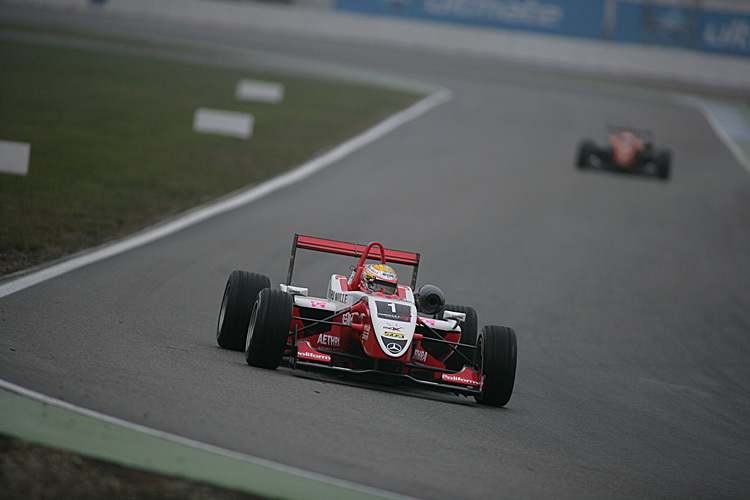 War schon im Qualifying neben der Strecke: Jules Bianchi.
