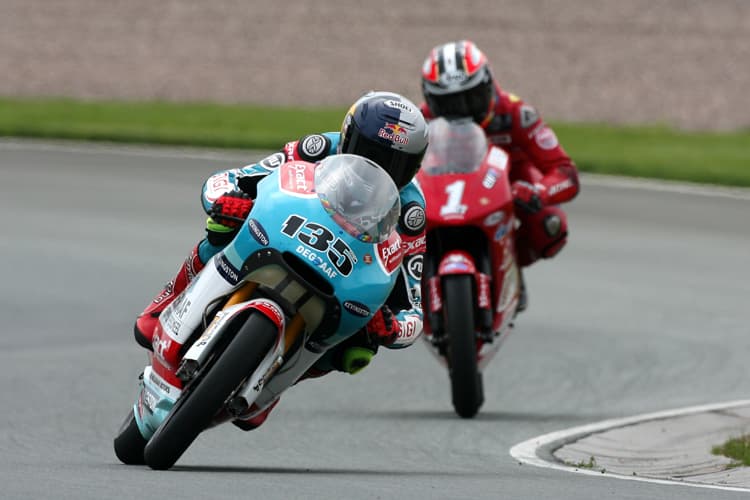 IDM 125: Randy Krummenacher vor Marcel Schrötter.