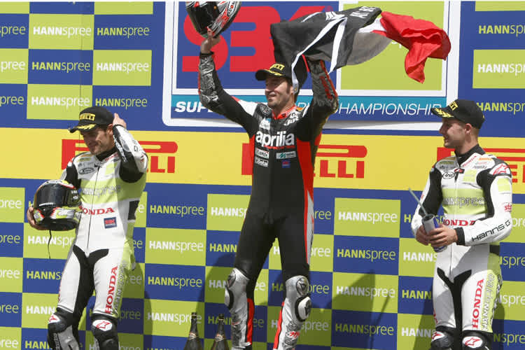 Max Biaggi siegte vor Carlos Checa und Jonathan Rea