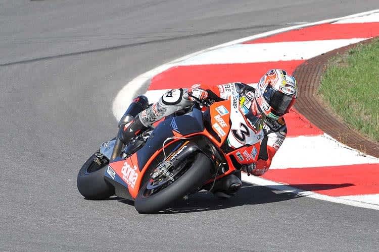 Max Biaggi biss am Rennsonntag auf die Zähne