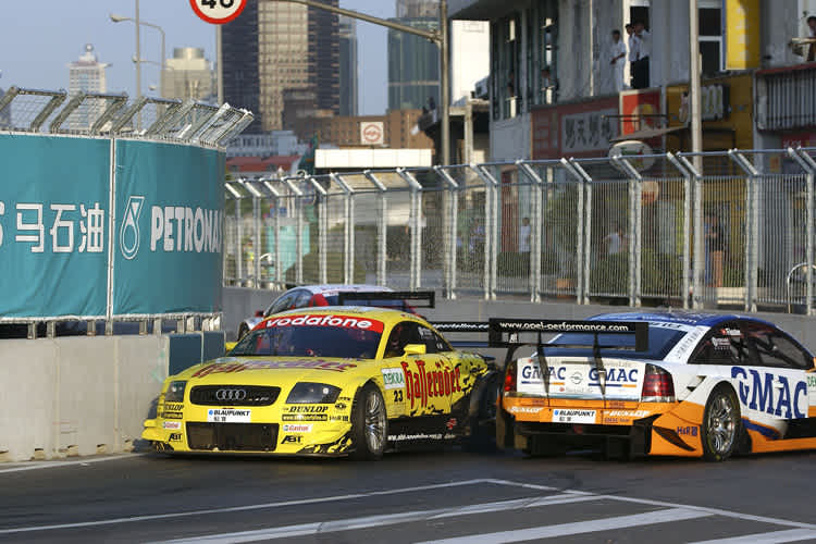 An Action mangelte es anno 2004 in Shanghai nicht