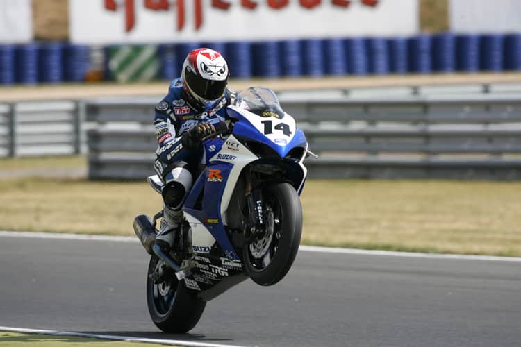 Stamm übte im Regen