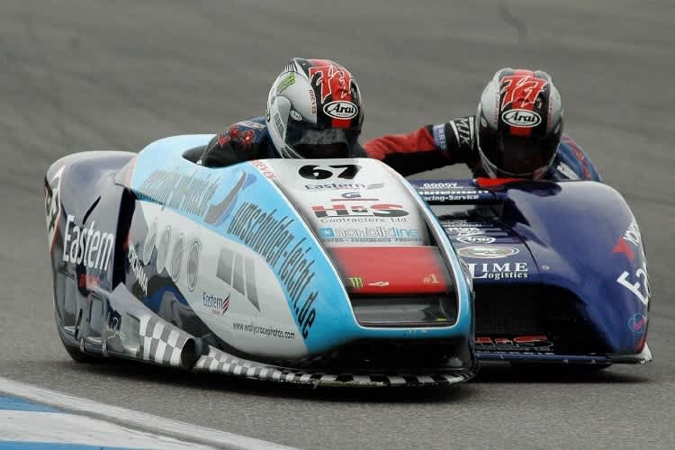 Der dreifache Weltmeister Tim Reeves startet in der IDM Sidecar.