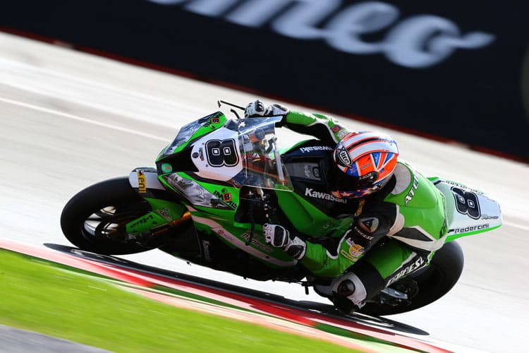 Mark Aitchison in Silverstone auf der Pedercini-Kawasaki