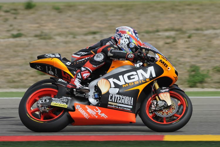 Letzte Runde: Alex De Angelis aussen, innen Sandro Cortese