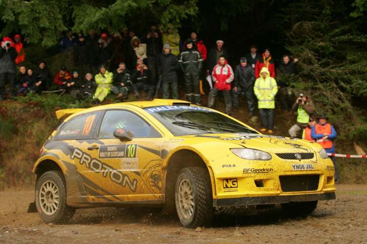 Der Proton Satria in Schottland mit Alister McRae