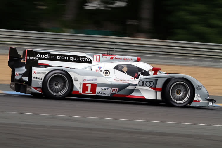 Erste Bestzeit geht an André Lotterer