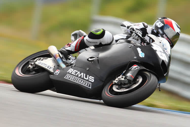 Martin Bauer auf der Suter-BMW in Brünn