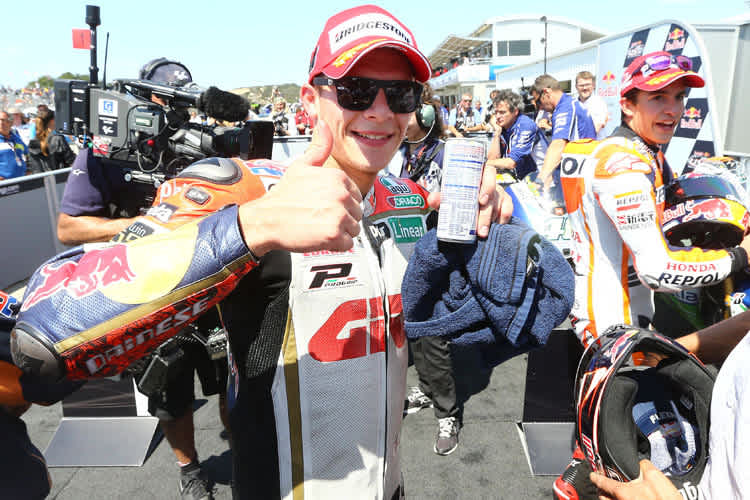 Stefan Bradl jubelt im Parc Fermé