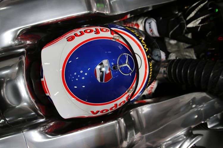 Das übliche Bild bei McLaren: Jenson Button vor Sergio Pérez