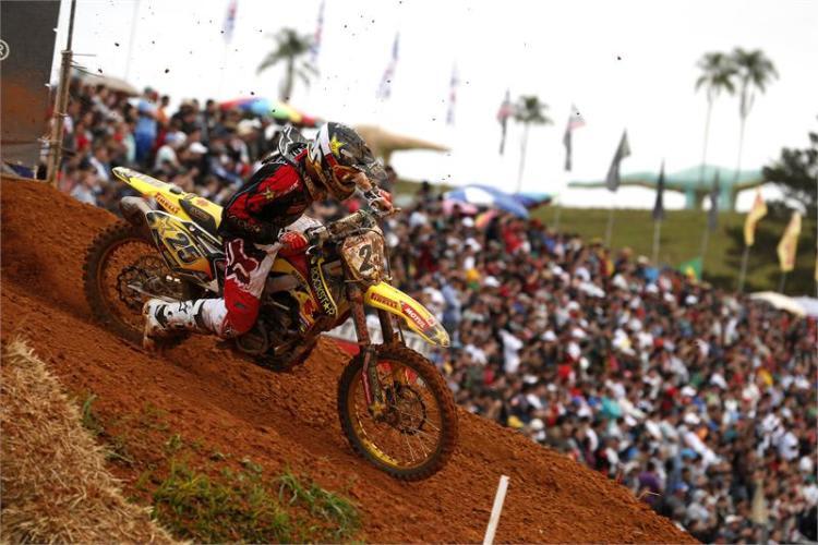 Desalle startet in Kegums von der Pole