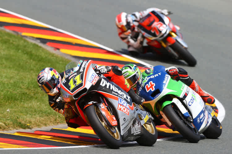 Sandro Cortese (11) vor Randy Krummenacher (4) und Takahashi (72)