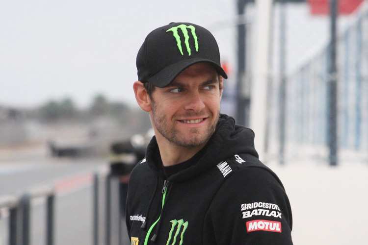 Cal Crutchlow wirft einen Blick aus der Box