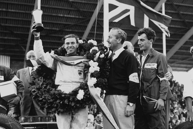 Der unvergessene Jim Clark (li., neben ihm Lotus-Chef Colin Chapman)