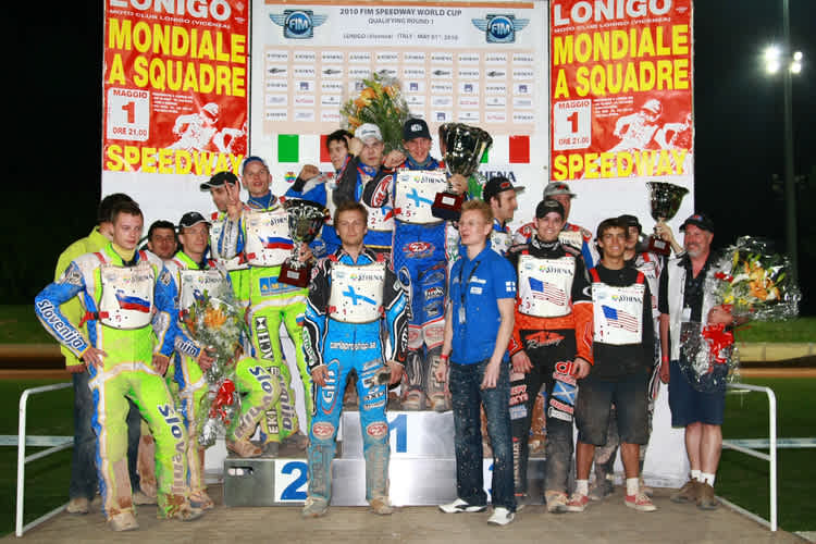 Das finnische Team in der Mitte durfte jubeln