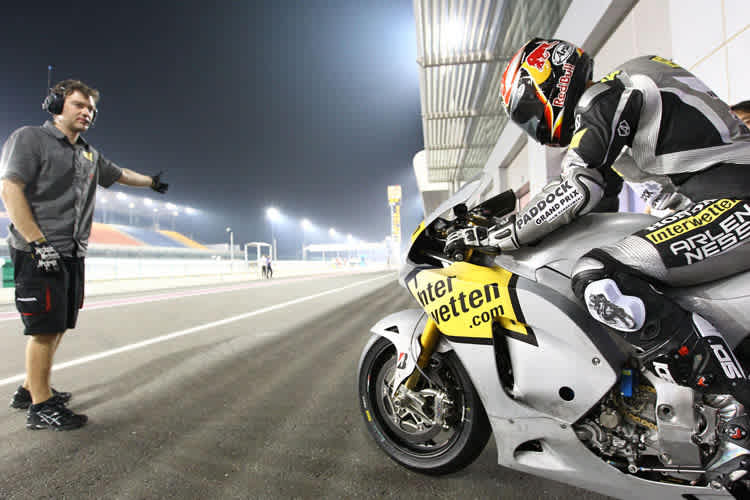 Hiroshi Aoyama beim Nachttest in Katar