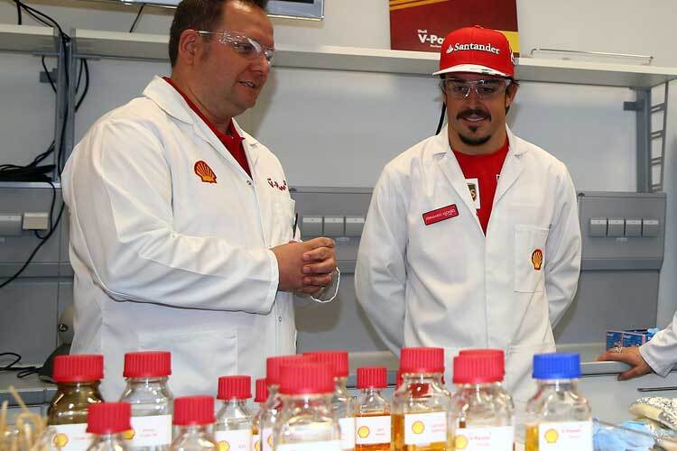 Fernando Alonso bei Shell in Hamburg