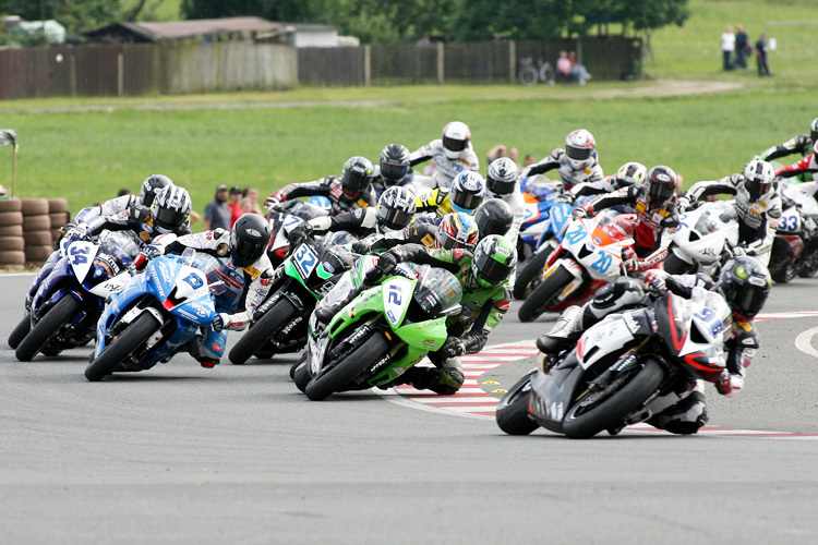 Start ins Rennen der IDM Supersport in Schleiz