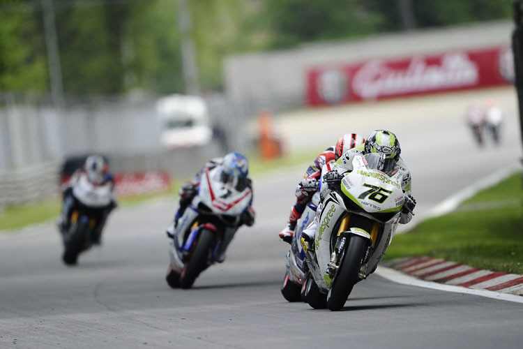 Max Neukirchner (76) in Monza vor Carlos Checa (7)