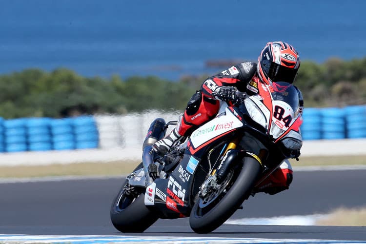 Michel Fabrizio findet Gefallen an der Aprilia RSV4