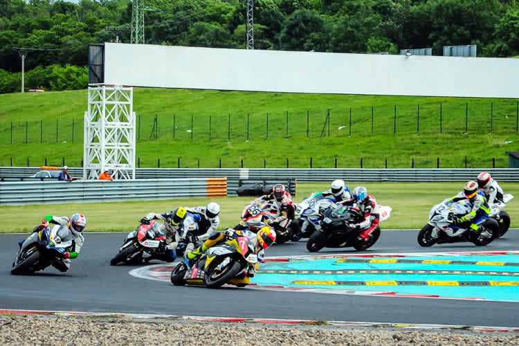 Start zum ersten Lauf der SBS-Moto1000