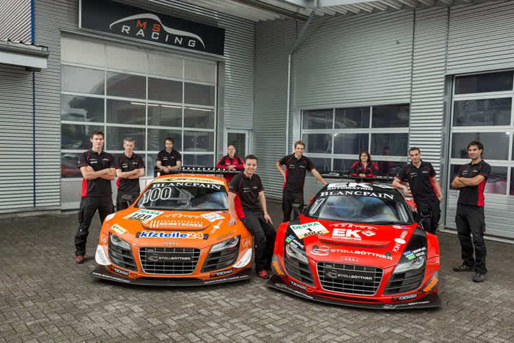 Das Team von MS Racing mit den beiden R8