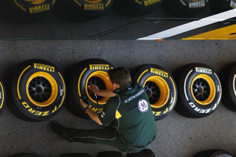 Pirellis sind schnell aufgezogen - in 2,5 Minuten