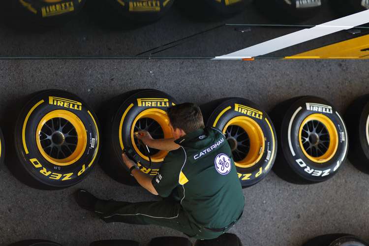 Pirelli hält die Teams mit Mischungen bei Laune