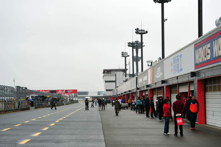 Die Boxengasse von Motegi: Am Freitagmorgen blieb sie leer