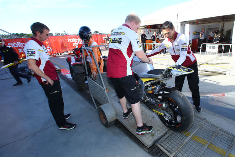 Die demolierte Kalex von Scott Redding